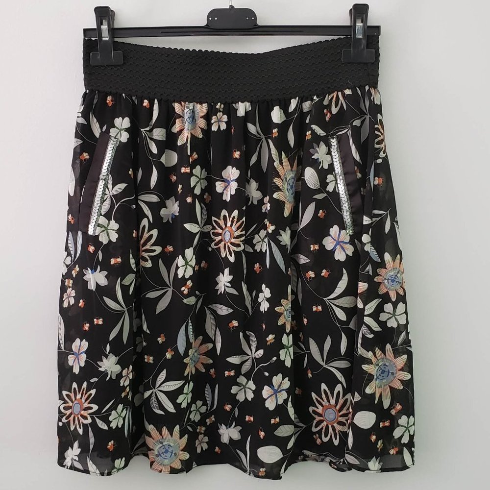 Esqualo sheer skirt with pockets size 10